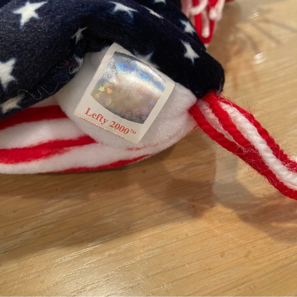 NWT Vintage "Lefty 2000” Beanie Baby. Date of birth 7/4/2000. Plastic tag holder - Picture 12 of 13